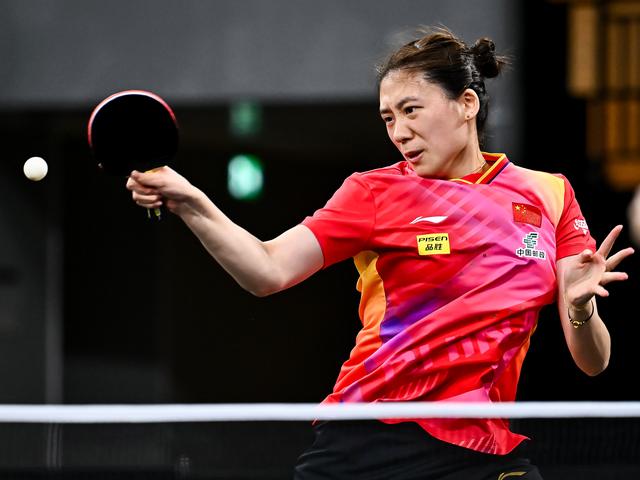 更是他面对 更是他面对