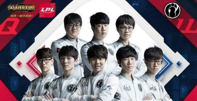 一批青少年 一批青少年