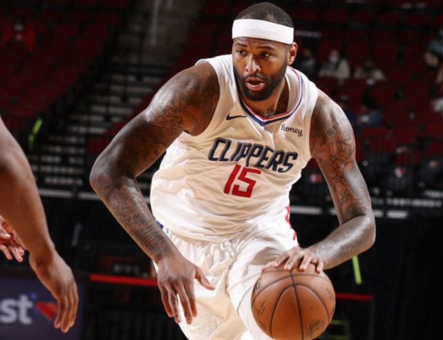 也毫不逊色 也毫不逊色